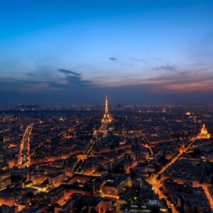 Foto des Eiffelturms und des Stadtbilds von Paris bei Nacht Paris Antenne